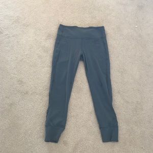 Size 10 melodic movement lululemon 7/8 tight